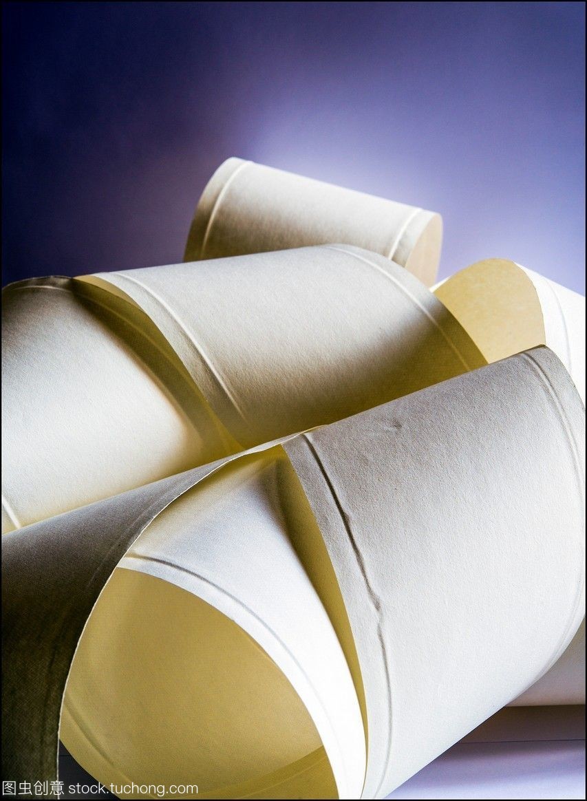 白色纸卷 日常中不可或缺的纸制品